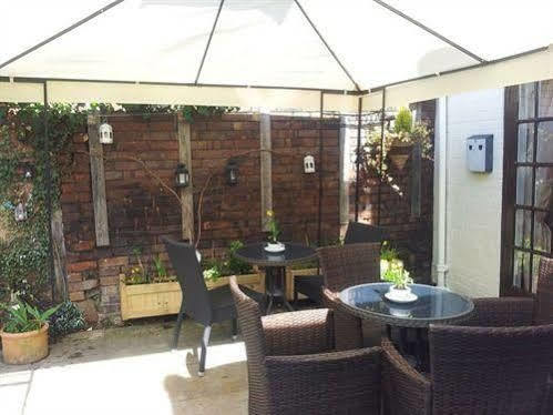 ברידג'נורת' The Bear Inn מראה חיצוני תמונה