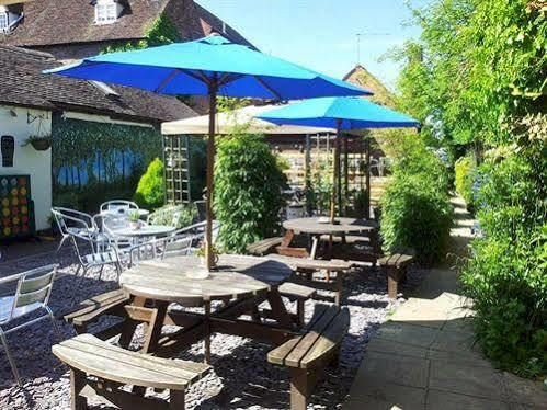 ברידג'נורת' The Bear Inn מראה חיצוני תמונה